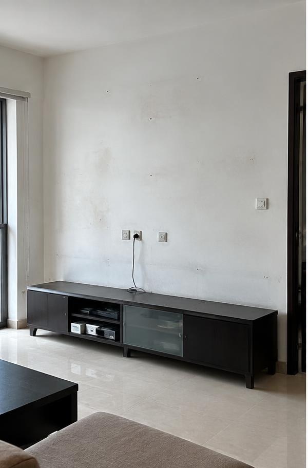 Mur TV effet noyer — avant covering